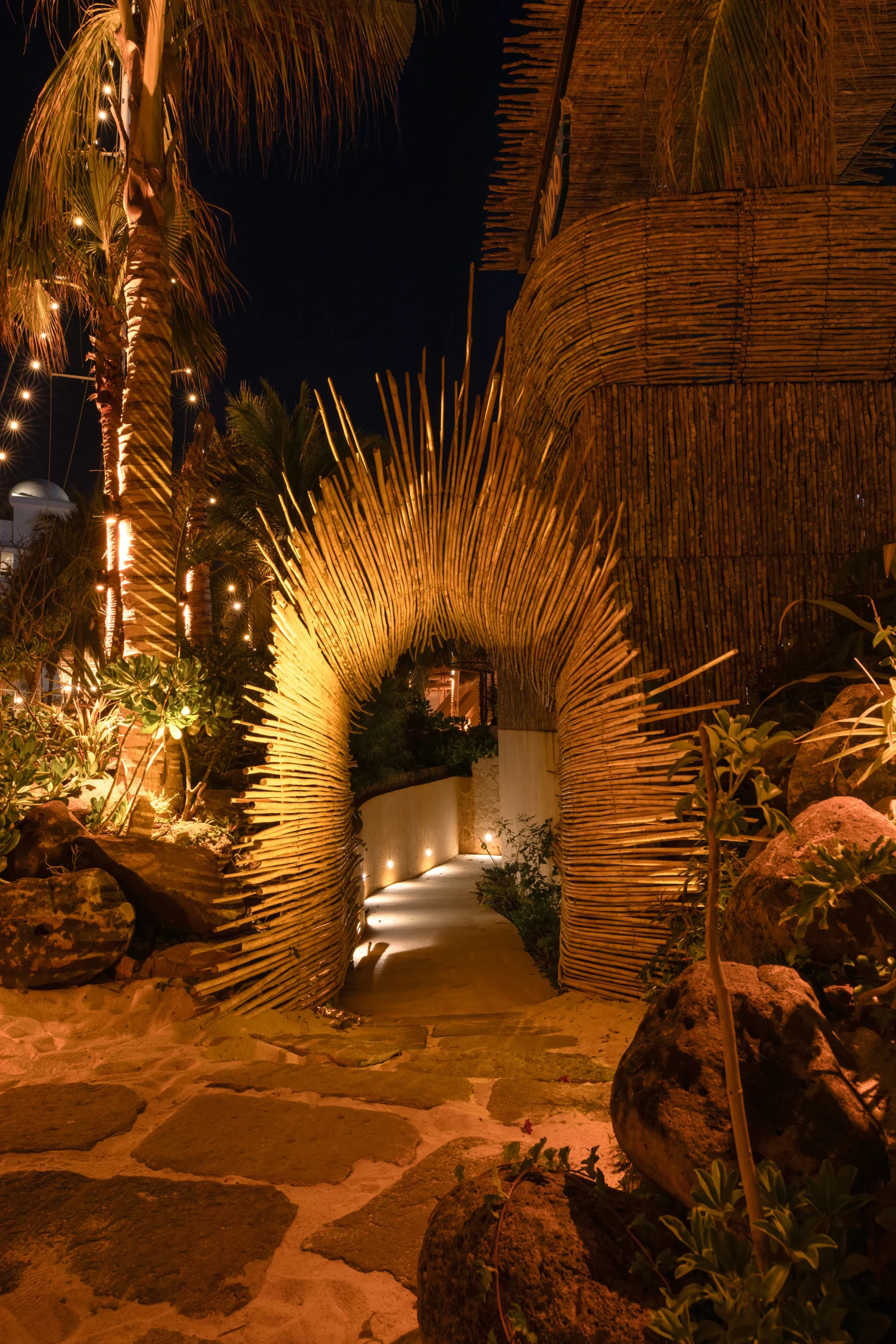 Club Shekinah, entrada de la pérgola de madera, Mazatlán