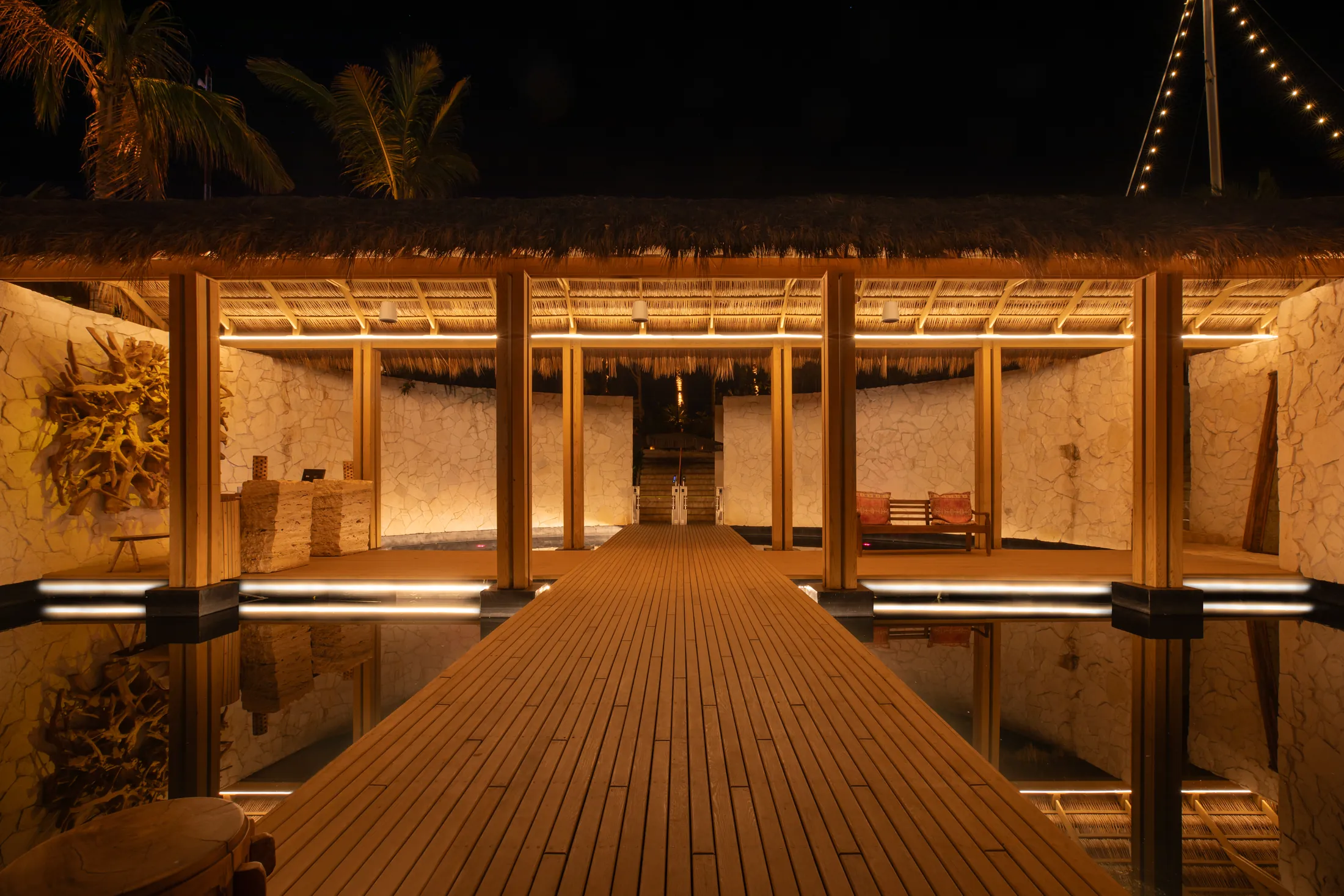 Club Shekinah, entrada de la pérgola de madera, Mazatlán